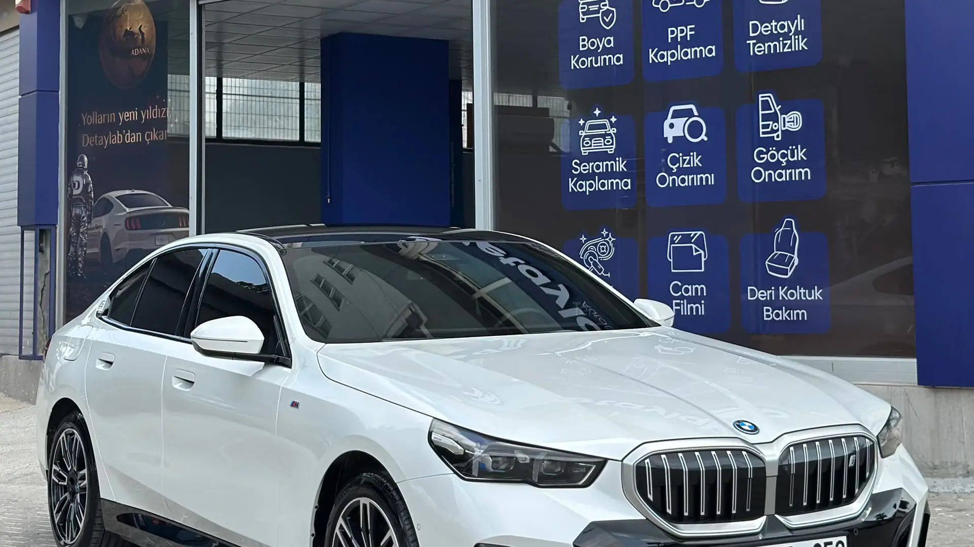 Guardlab PPF uygulanmış beyaz BMW i5 — garanti güvencesi
